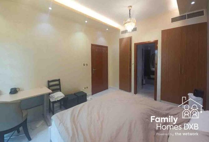 74231419 - Property Image 3