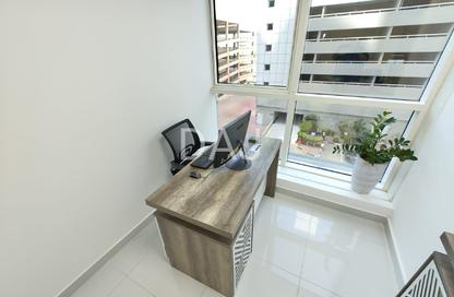 Office Space - Studio - 1 Bathroom for rent in Aspin Tower - Sheikh Zayed Road - Dubai