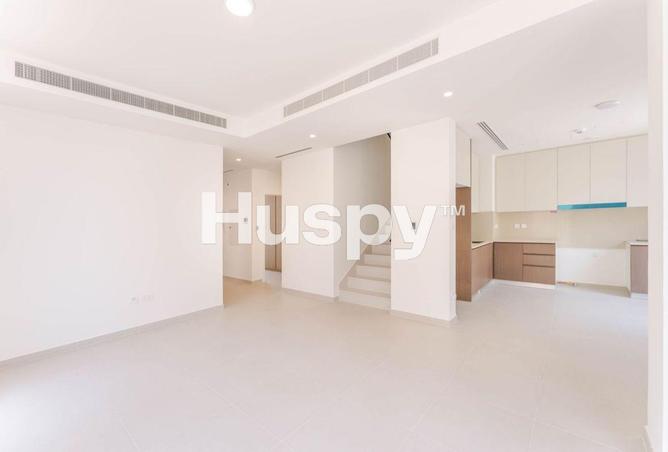 Near Amenities | Landscaped | Golf Course Living