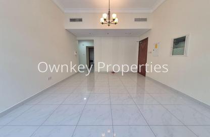 Apartment - 2 Bedrooms - 3 Bathrooms for rent in Al Fajer Complex - Oud Metha - Bur Dubai - Dubai