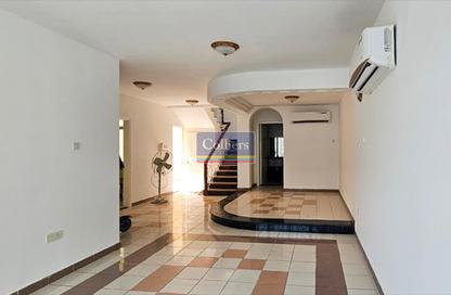 Villa - 3 - 3 for rent in Al Muteena - Deira - Dubai