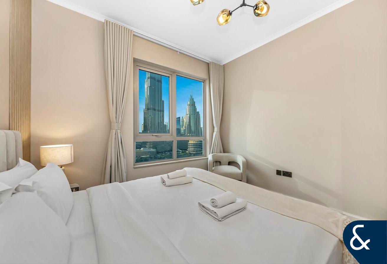 Vacant Now | Furnished | Incredible Views photo 16