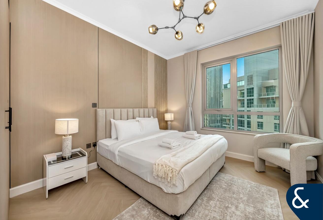 Vacant Now | Furnished | Incredible Views photo 15
