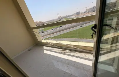 شقة - 3 غرف نوم - 3 حمامات للايجار في مجمع مويلح - تجارية مويلح - الشارقة