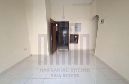 Apartment - 1 Bedroom - 1 Bathroom for rent in Muwailih Building - Muwaileh - Sharjah