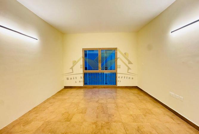 123831677 - Property Image 2