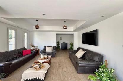 Villa - 3 Bedrooms - 2 Bathrooms for rent in Springs 3 - The Springs - Dubai Villa - 3 Bedrooms - 2 Bathrooms for rent in Springs 3 - The Springs - Dubai