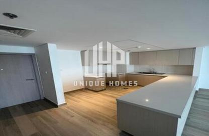 Apartment - 3 Bedrooms - 4 Bathrooms for rent in Waters Edge - Yas Island - Abu Dhabi
