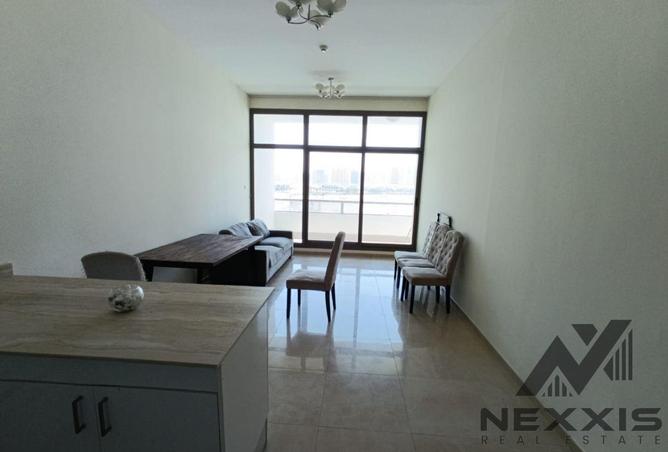 Near Metro – Best For family – Spacious Layout photo 3