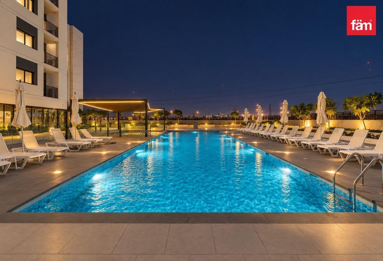 Chiller Free | Close To Metro | Pool View photo 12