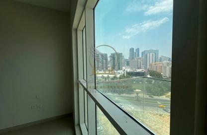 شقة - 2 غرف نوم - 3 حمامات للايجار في شارع التعاون الجديد - التعاون - الشارقة