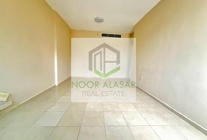 76164402 - Property Image 3