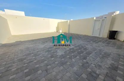 شقة - 4 غرف نوم - 6 حمامات للايجار في مدينة الرياض - أبوظبي