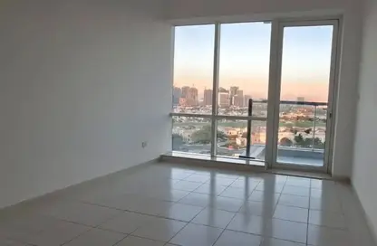 Apartment - 1 Bedroom - 3 Bathrooms for rent in Golf Tower - Dubai Sports City - Dubai