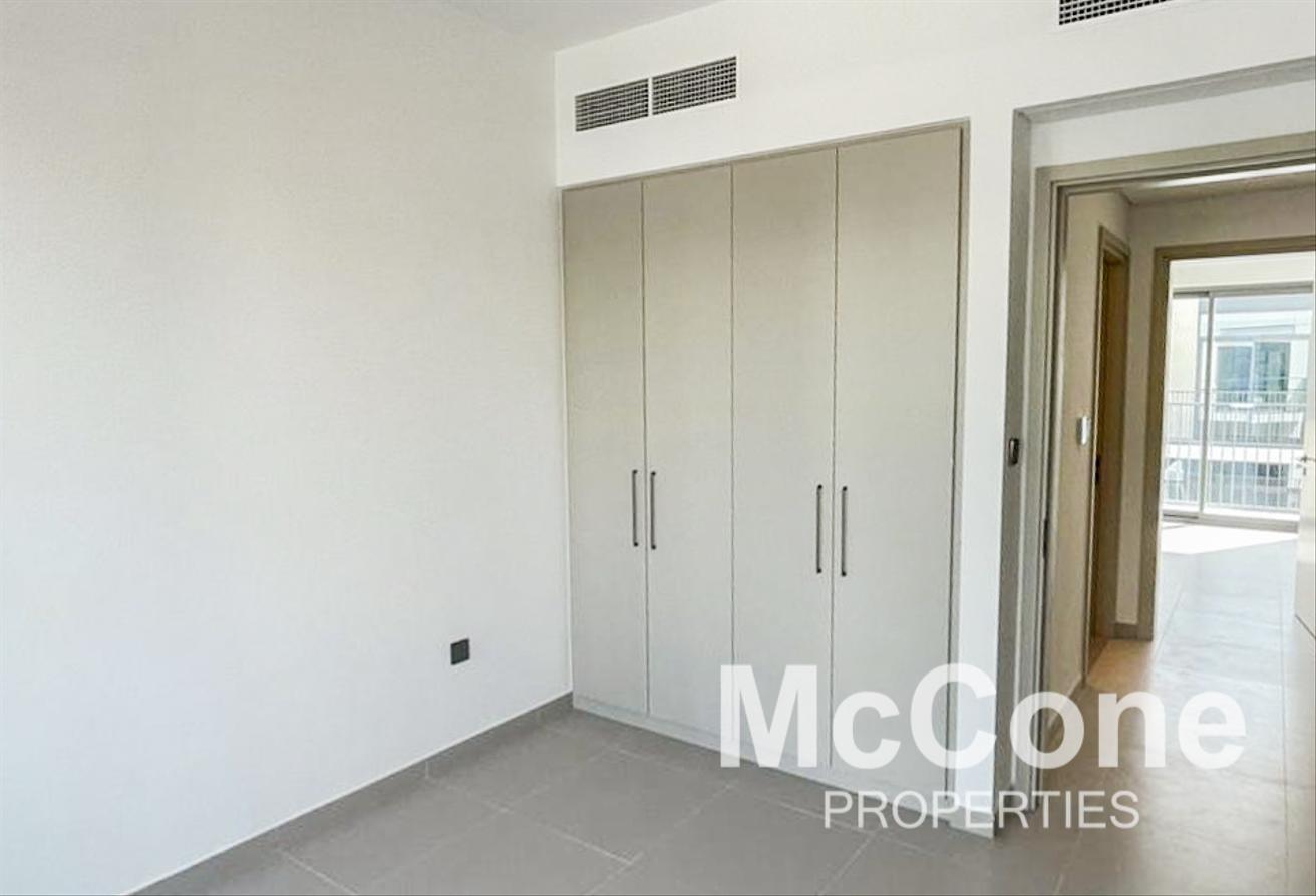 Vacant | Spacious Layout | Exclusive photo 10