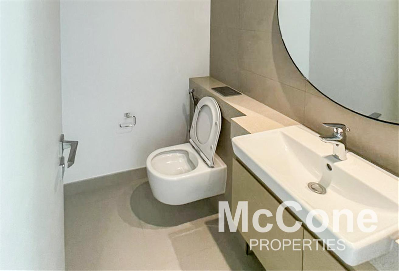 Vacant | Spacious Layout | Exclusive photo 21