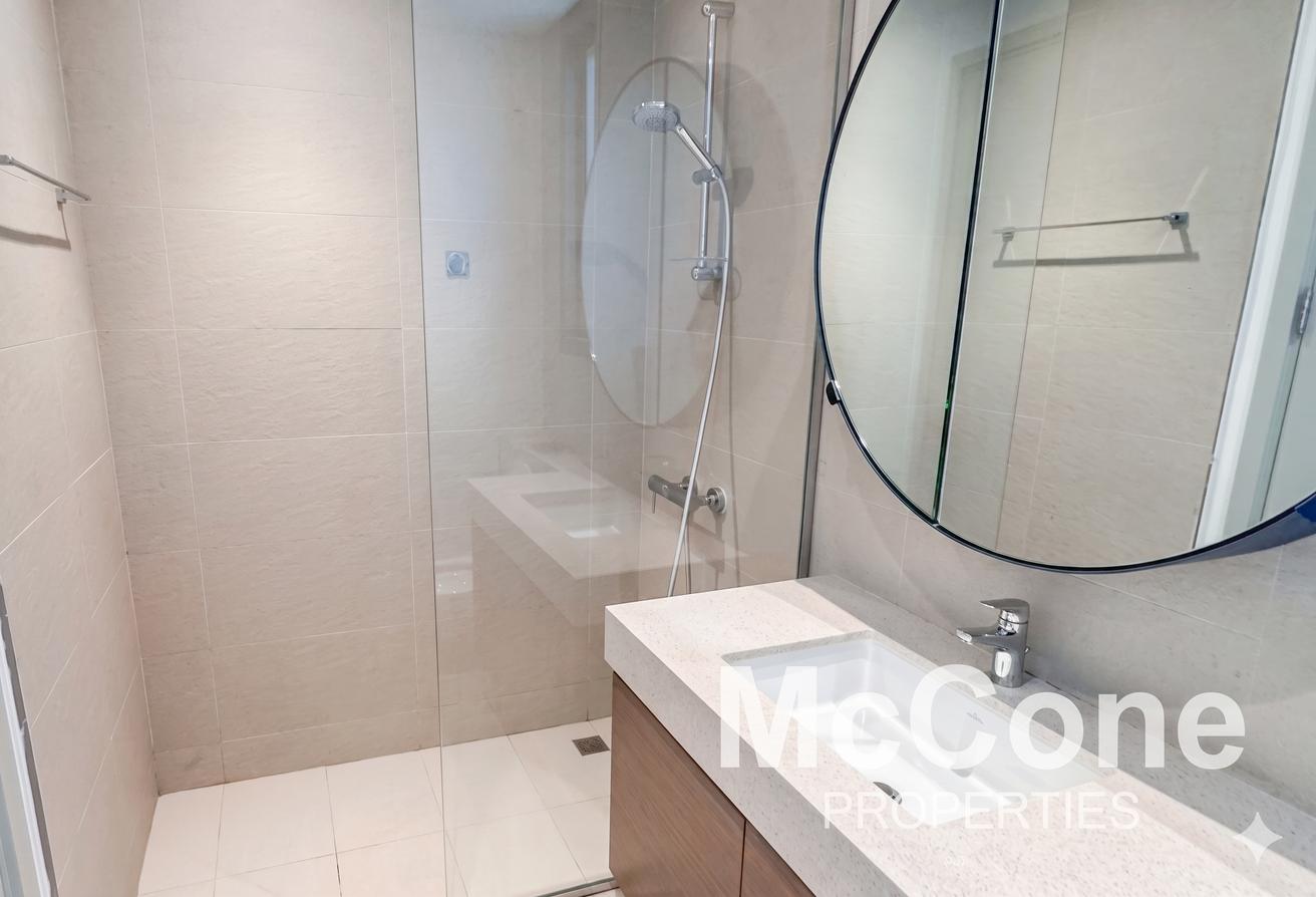 Vacant | Spacious Layout | Exclusive photo 22