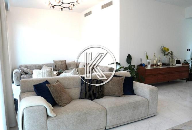 78196010 - Property Image 2