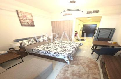 Apartment - Studio - 1 for rent in The Gate - Masdar City - Abu Dhabi
