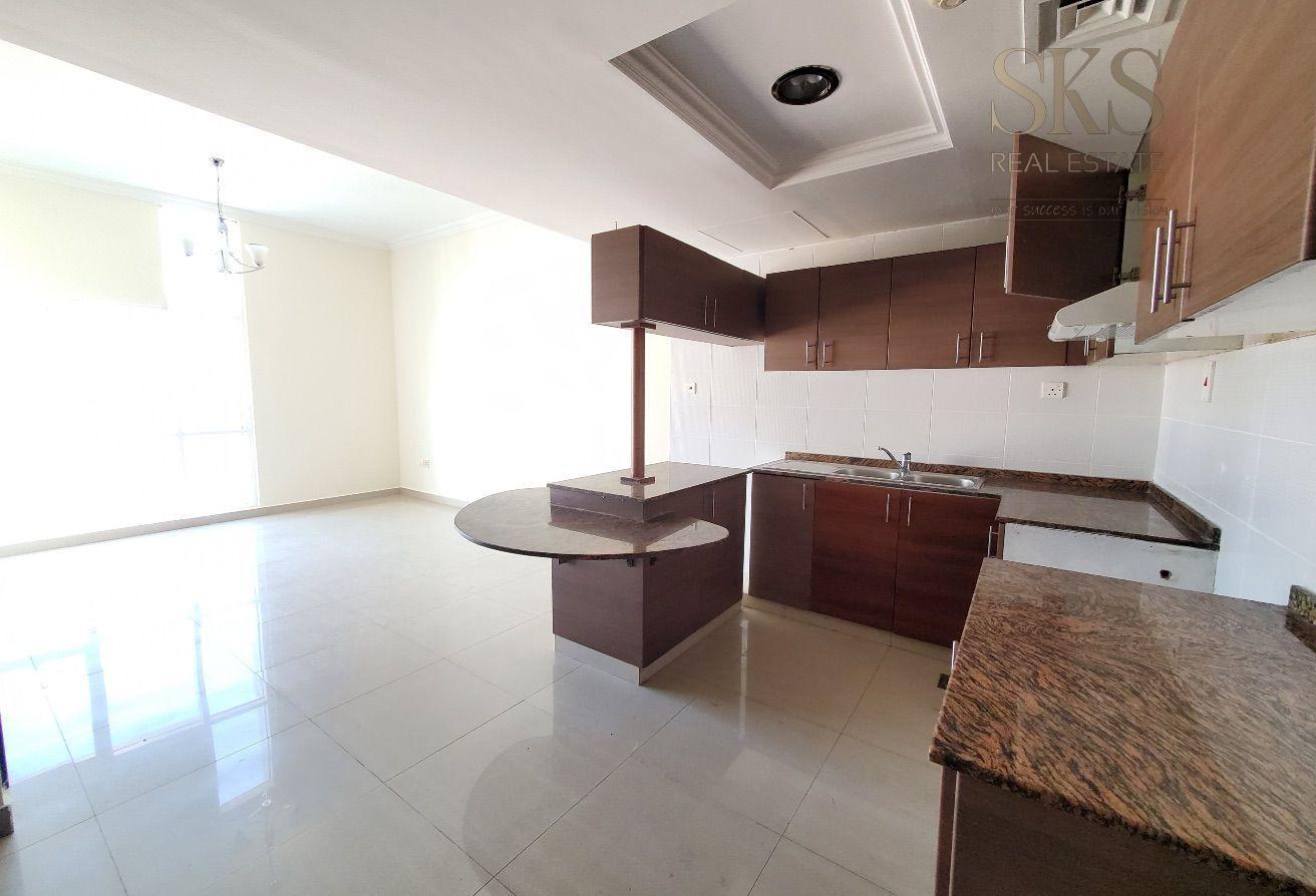 Suspecious | 1BR APT | NEAR EMIRATES MALL photo 4