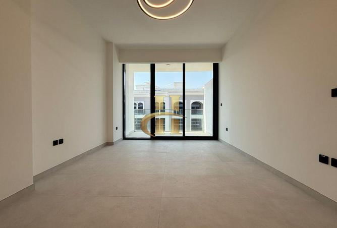 100421010 - Property Image 3