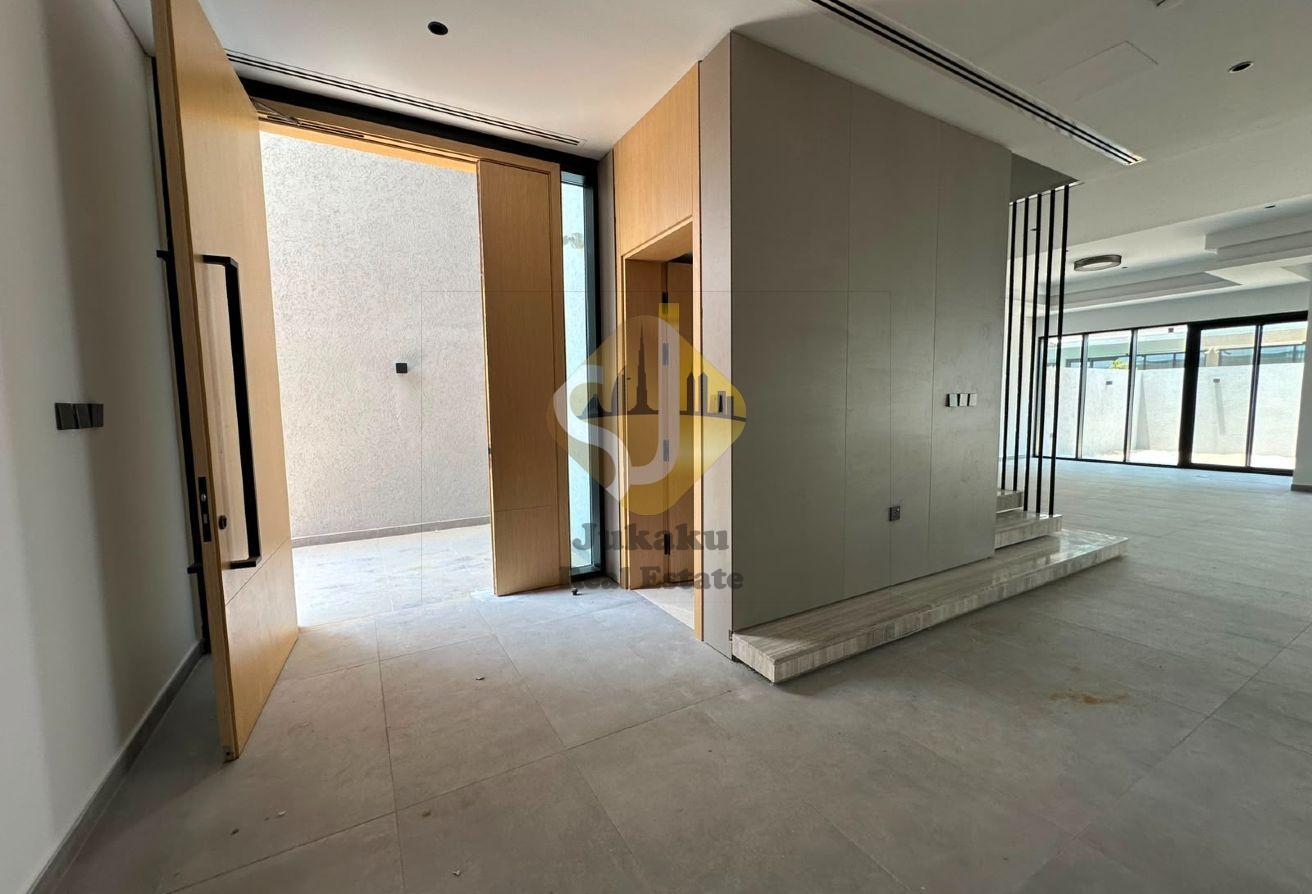 BRAND NEW ULTRA-LUXURY 4 BR VILLA FOR RENT photo 14