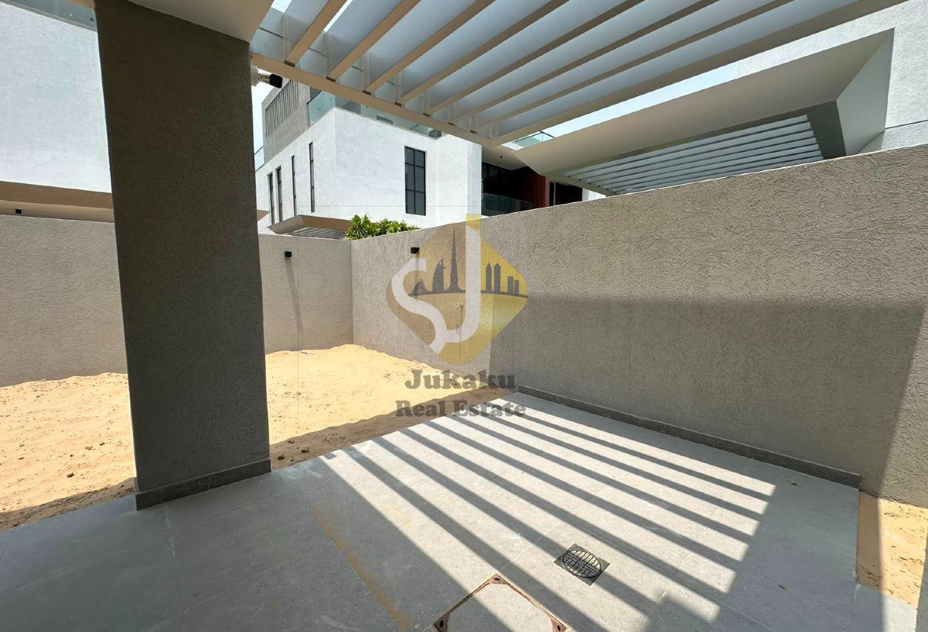 BRAND NEW ULTRA-LUXURY 4 BR VILLA FOR RENT photo 8