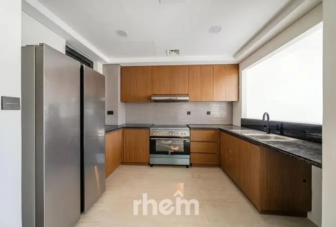 121999917 - Property Image 3