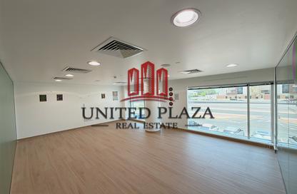 Office Space - Studio - 2 Bathrooms for rent in Al Mina Tower - Al Mina - Abu Dhabi Office Space - Studio - 2 Bathrooms for rent in Al Mina Tower - Al Mina - Abu Dhabi