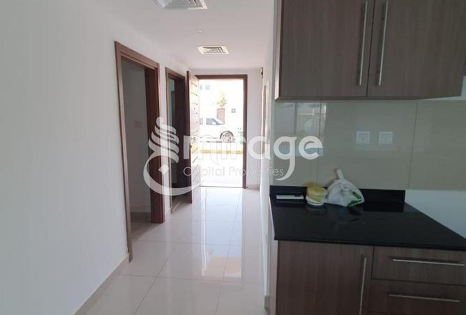 3-bed townhouse in Manazel Al Reef 2 — photo 3