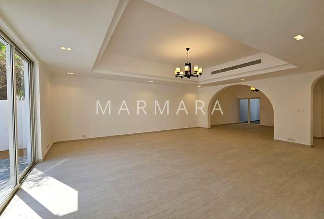 108618351 - Property Image 3