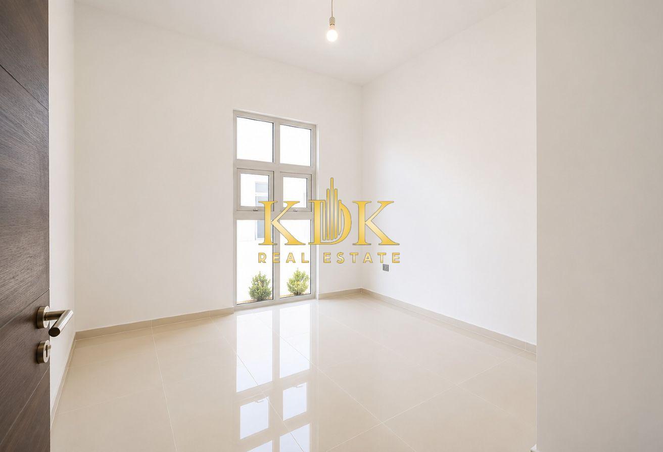 3 Bedroom + Maid l Single Row l L Shape Gardens photo 3