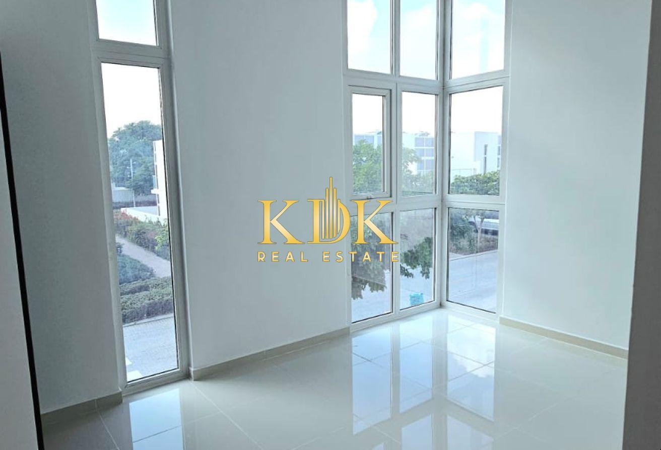 3 Bedroom + Maid l Single Row l L Shape Gardens photo 13