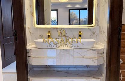 Villa - 5 - 7 for sale in Al Zaheya Gardens - Al Zahya - Ajman