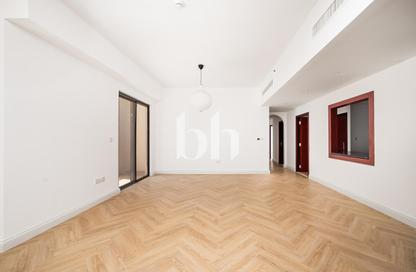 Apartment - 2 Bedrooms - 3 Bathrooms for sale in Rimal 2 - Rimal - Jumeirah Beach Residence - Dubai