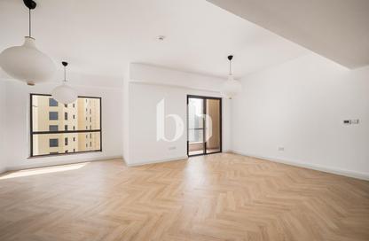 Apartment - 2 Bedrooms - 3 Bathrooms for sale in Rimal 2 - Rimal - Jumeirah Beach Residence - Dubai