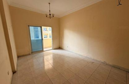 Apartment - 1 Bedroom - 2 Bathrooms for rent in Qasimia 10 building - Al Mahatta - Al Qasimia - Sharjah