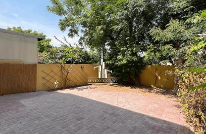 Villa - 2 Bedrooms - 3 Bathrooms for rent in Springs 12 - The Springs - Dubai