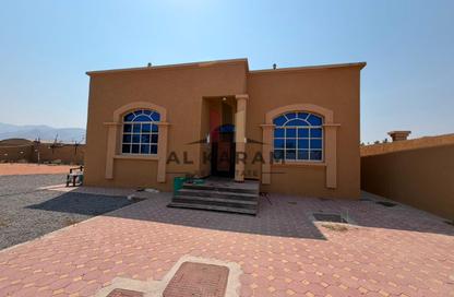 Villa - 2 - 2 for sale in Julfar - Ras Al Khaimah