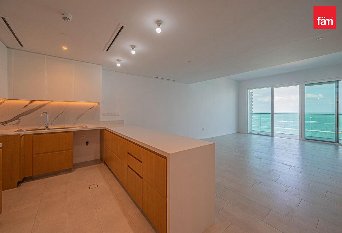 Stunning View | Mid Floor | Private Beach photo 3