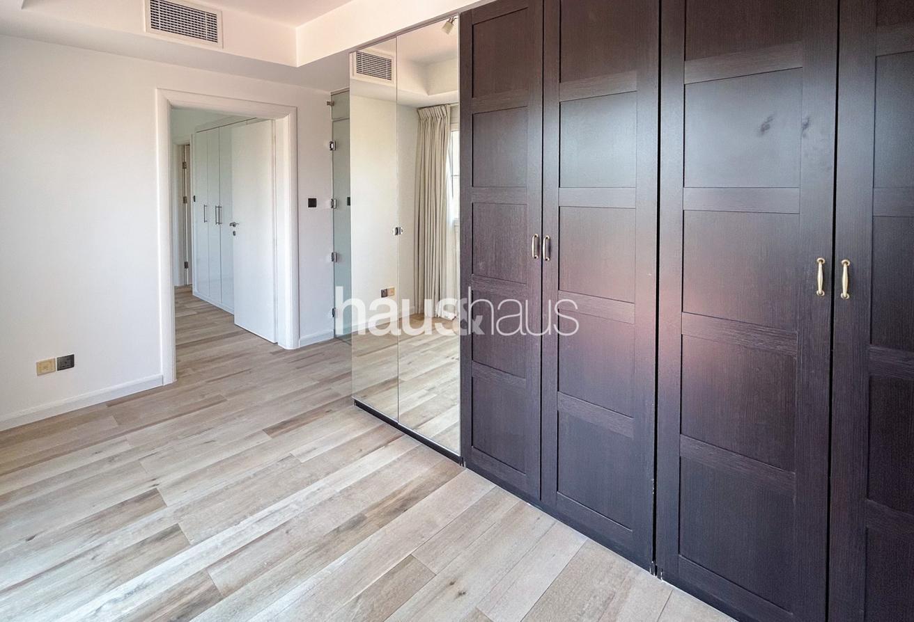 2M | Fully Upgraded | Lake View | Exclusive photo 15