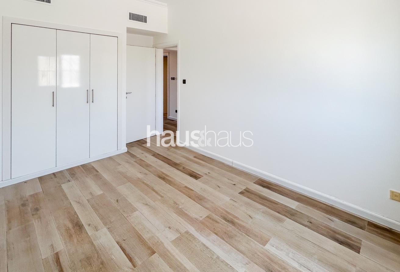 2M | Fully Upgraded | Lake View | Exclusive photo 16