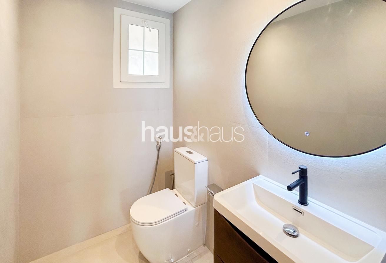 2M | Fully Upgraded | Lake View | Exclusive photo 6