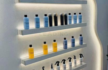 Retail - Studio - 1 Bathroom for rent in Oxford Tower - Business Bay - Dubai
