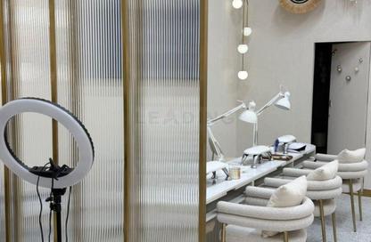 Retail - Studio - 1 Bathroom for rent in Oxford Tower - Business Bay - Dubai