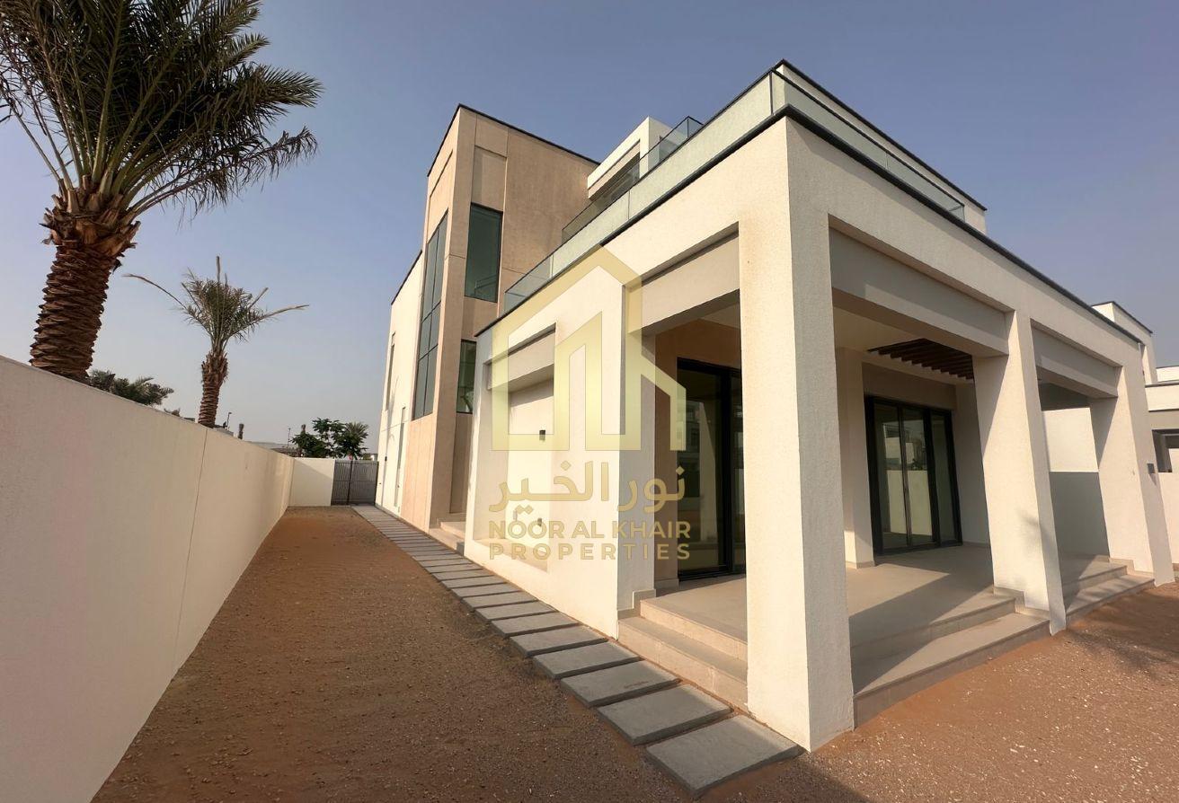 Caya 4BR Villa | Brand New | Private Garden photo 8