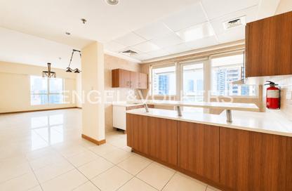 Apartment - 1 Bedroom - 2 Bathrooms for rent in Sulafa Tower - Dubai Marina - Dubai