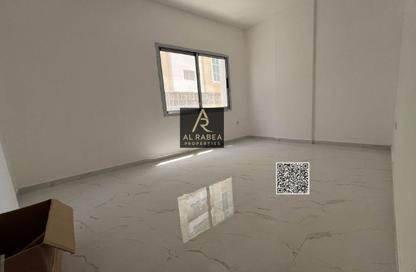 Apartment - 2 Bedrooms - 2 Bathrooms for rent in Cornish Tower - Al Rumaila - Ajman