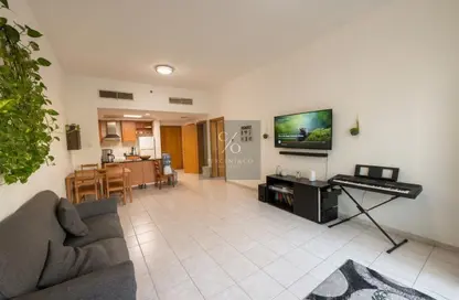 شقة - غرفة نوم - 1 حمام للبيع في موج 191 - طراز مغولي - ديسكفري جاردنز - دبي