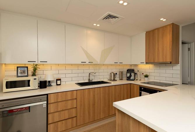 94004719 - Property Image 3